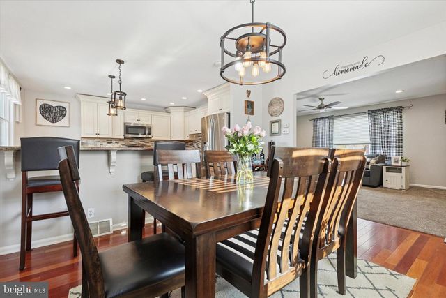 27 LINDLEY RD, Churchville, PA 18966