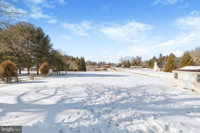 27 LINDLEY RD, Churchville, PA 18966