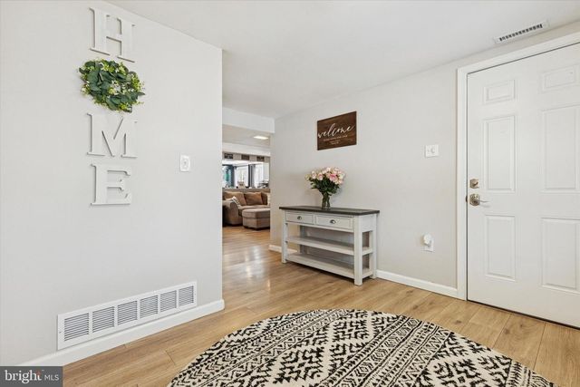 27 LINDLEY RD, Churchville, PA 18966