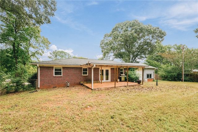 106 Brookwood Drive, Seneca, SC 29678