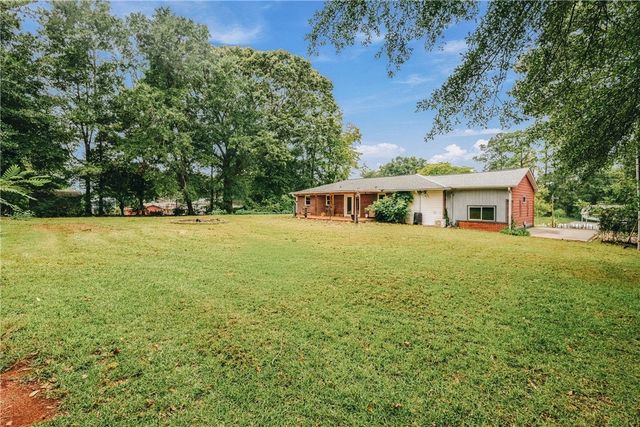 106 Brookwood Drive, Seneca, SC 29678