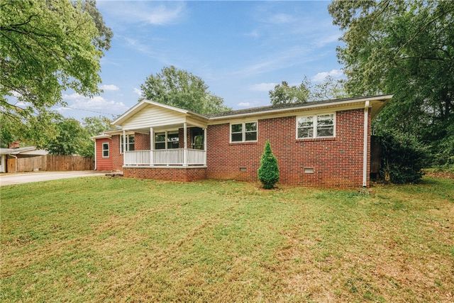 106 Brookwood Drive, Seneca, SC 29678