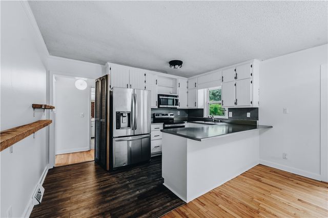 106 Brookwood Drive, Seneca, SC 29678