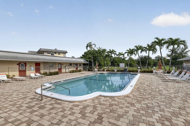 4299 NW 16th Street 101, Lauderhill, FL 33313