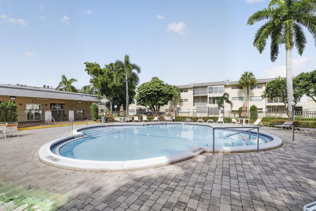 4299 NW 16th Street 101, Lauderhill, FL 33313