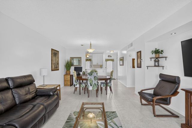 4299 NW 16th Street 101, Lauderhill, FL 33313