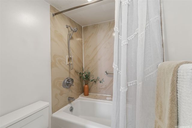 3050 Ala Poha Place 5E, Honolulu, HI 96818