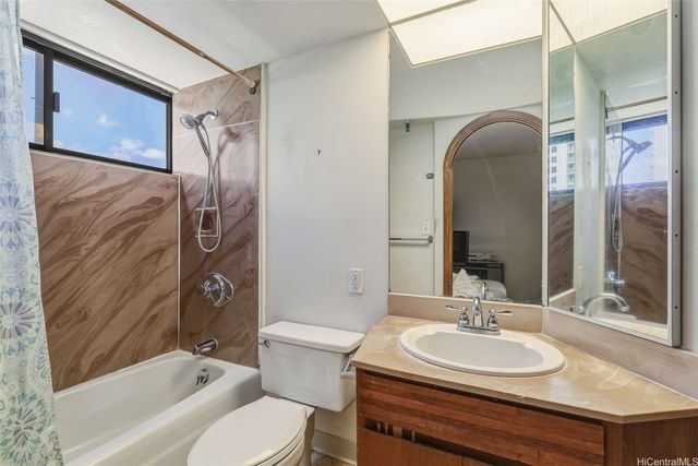 3050 Ala Poha Place 5E, Honolulu, HI 96818