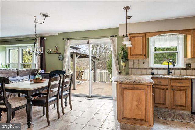 1268 DOGWOOD DR, Jamison, PA 18929