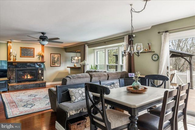 1268 DOGWOOD DR, Jamison, PA 18929