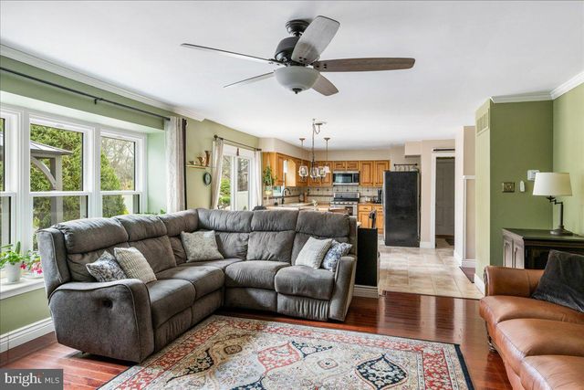 1268 DOGWOOD DR, Jamison, PA 18929