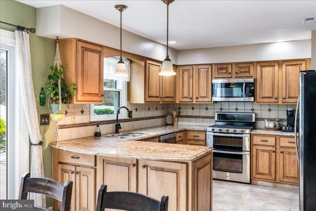 1268 DOGWOOD DR, Jamison, PA 18929