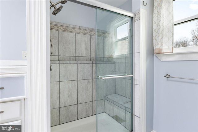 1268 DOGWOOD DR, Jamison, PA 18929