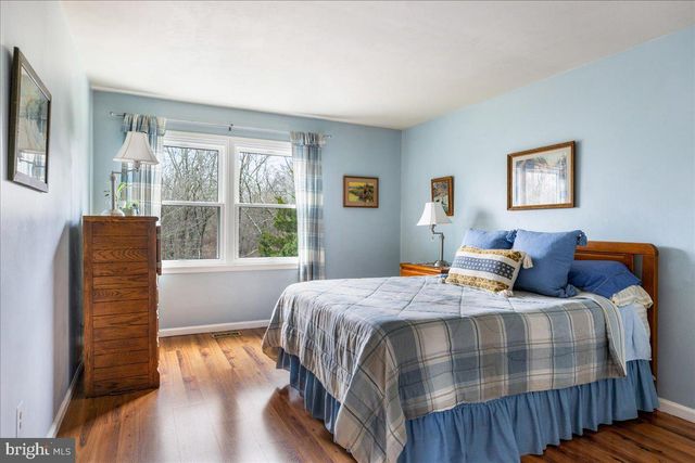 1268 DOGWOOD DR, Jamison, PA 18929