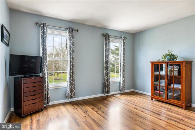 1268 DOGWOOD DR, Jamison, PA 18929