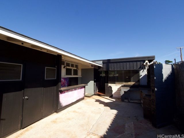 1403 Makamua Street, Pearl City, HI 96782