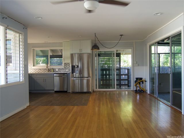 1403 Makamua Street, Pearl City, HI 96782