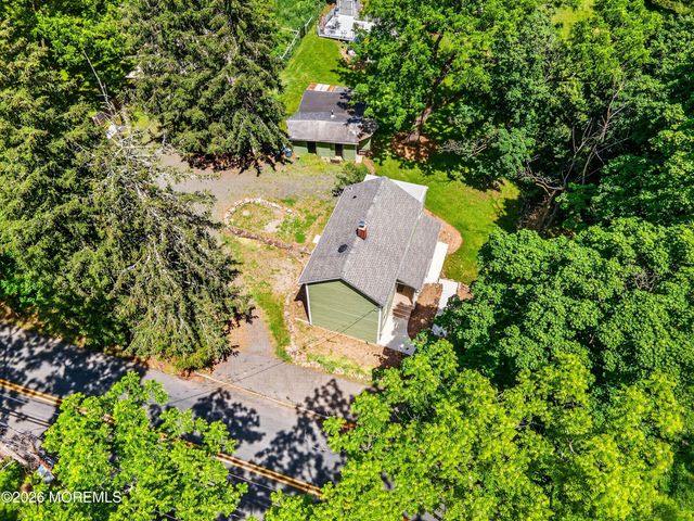 28 Old Clinton Road, Raritan Twp, NJ 08822