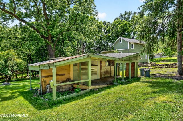 28 Old Clinton Road, Raritan Twp, NJ 08822