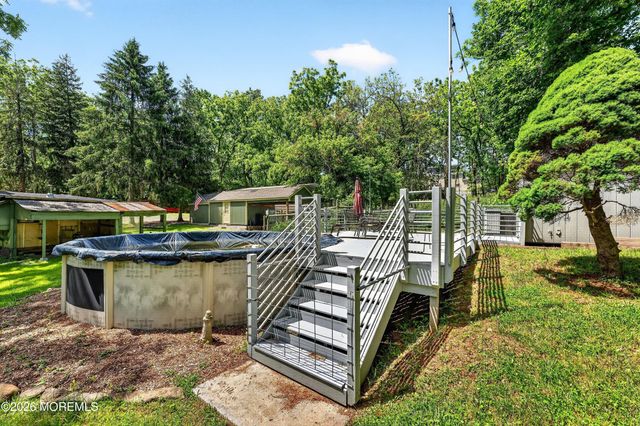 28 Old Clinton Road, Raritan Twp, NJ 08822