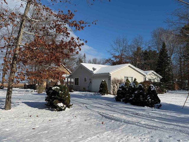 441 Lakewood Drive, East Tawas, MI 48730