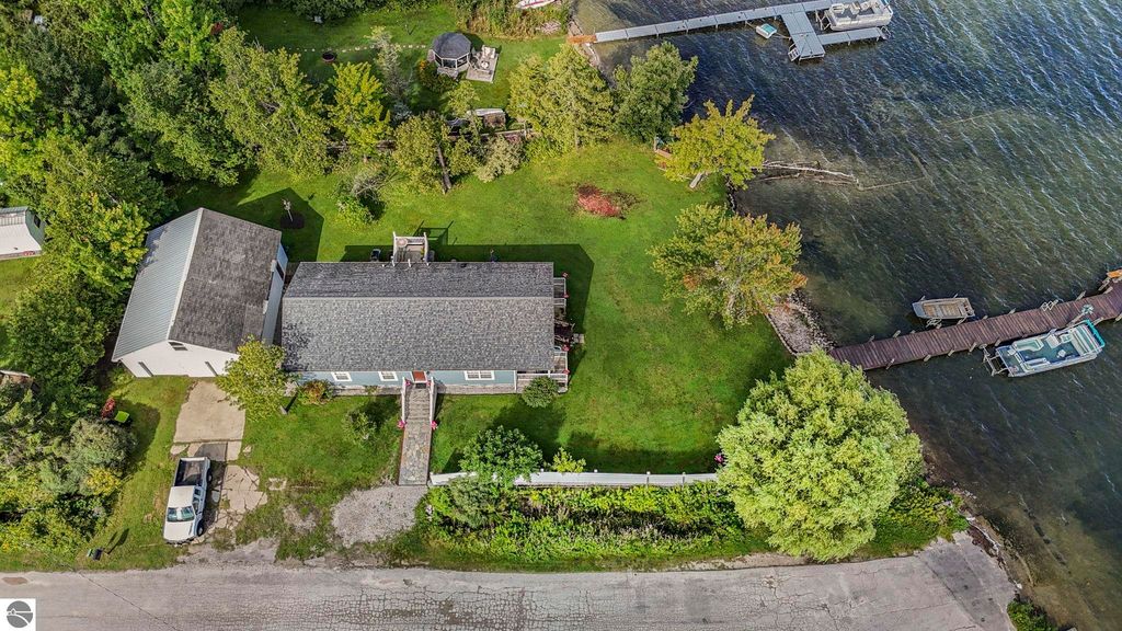 Image 3 of property listing at 9850 S Perrins Landing Drive, Traverse City, MI 49684