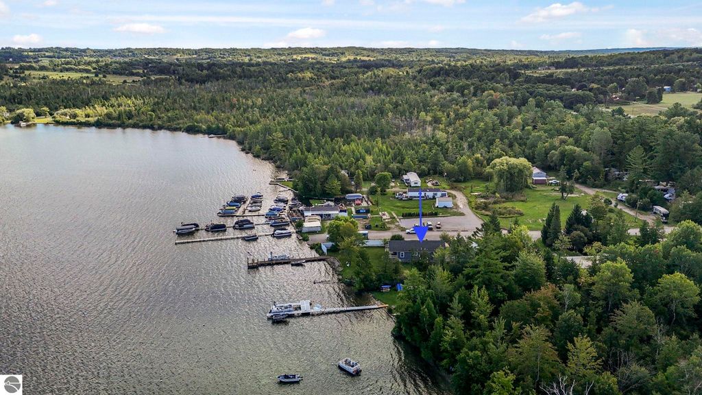 Image 6 of property listing at 9850 S Perrins Landing Drive, Traverse City, MI 49684