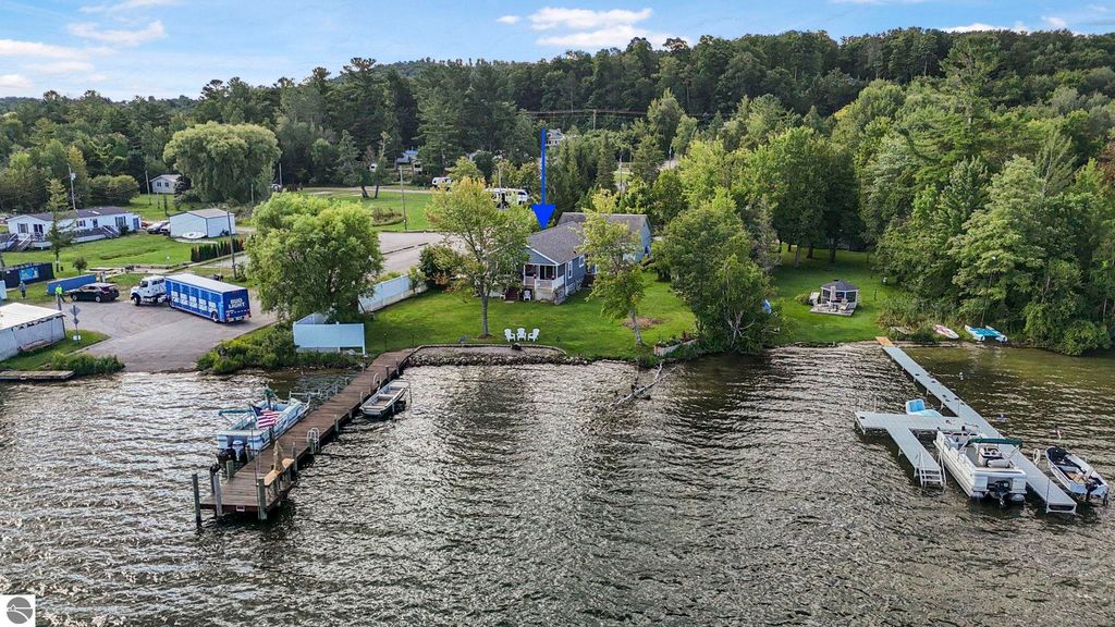 Image 8 of property listing at 9850 S Perrins Landing Drive, Traverse City, MI 49684