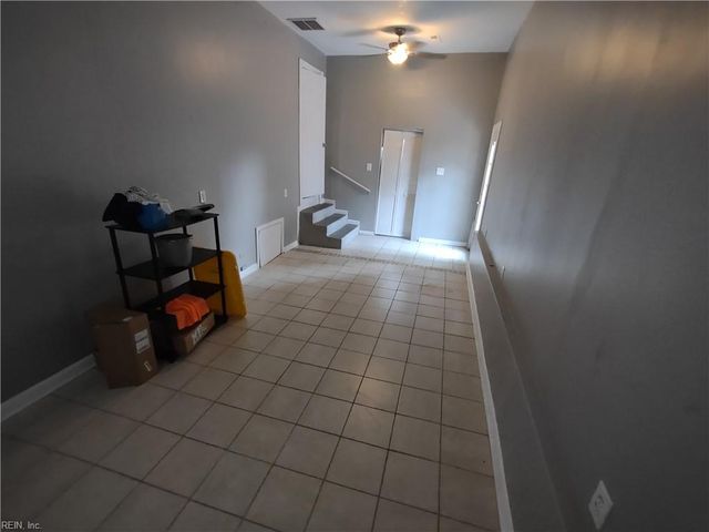 344 Lavender LN, Virginia Beach, VA 23462