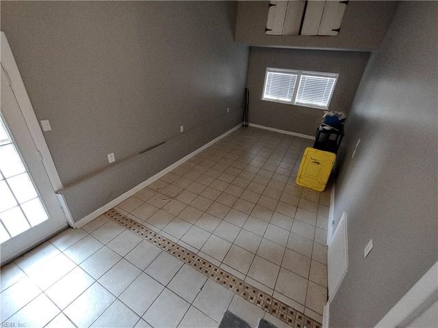 344 Lavender LN, Virginia Beach, VA 23462