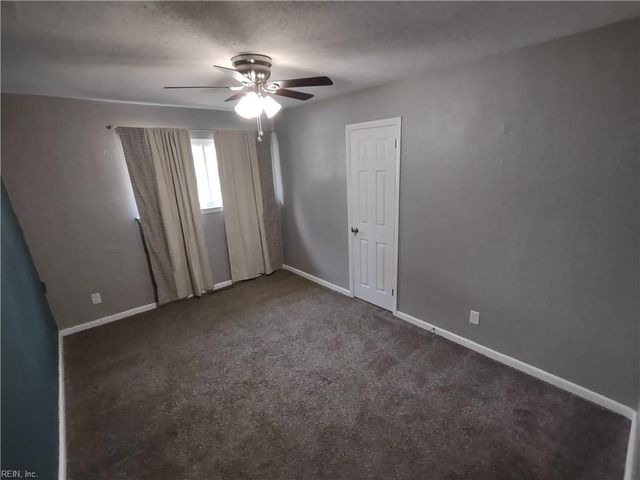 344 Lavender LN, Virginia Beach, VA 23462