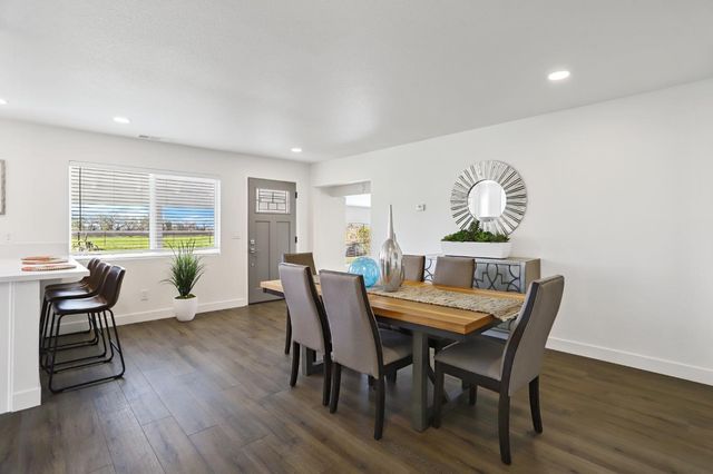 241 Ascot Ave, Rio Linda, CA 95673