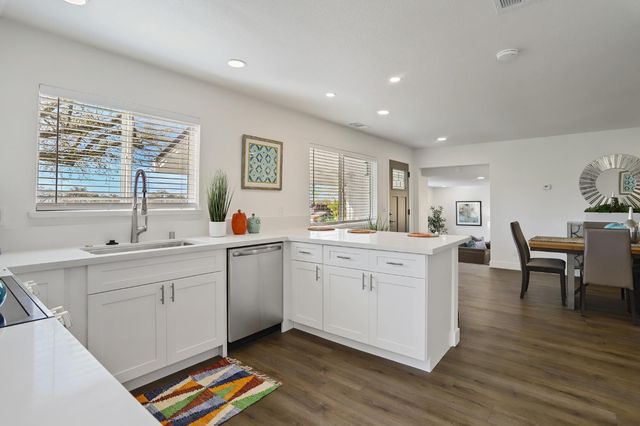 241 Ascot Ave, Rio Linda, CA 95673