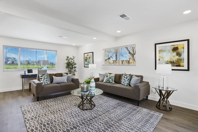 241 Ascot Ave, Rio Linda, CA 95673