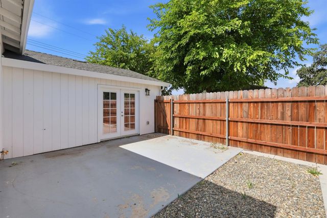 241 Ascot Ave, Rio Linda, CA 95673