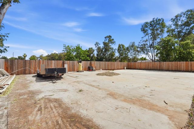 241 Ascot Ave, Rio Linda, CA 95673