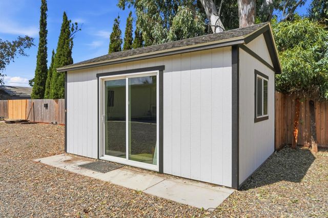 241 Ascot Ave, Rio Linda, CA 95673