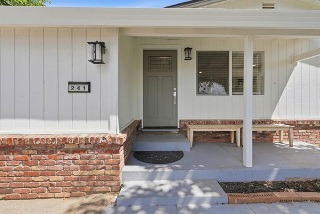 241 Ascot Ave, Rio Linda, CA 95673
