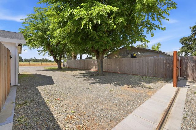 241 Ascot Ave, Rio Linda, CA 95673