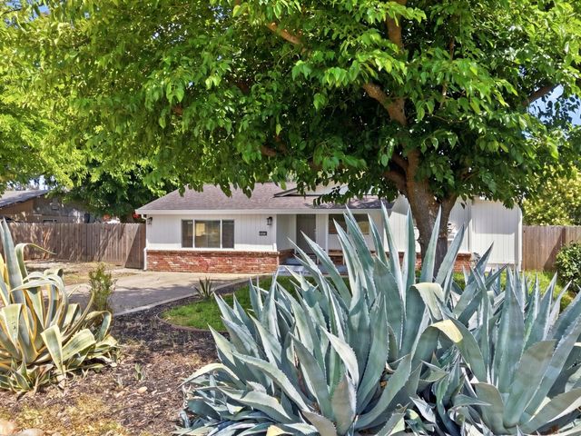 241 Ascot Ave, Rio Linda, CA 95673