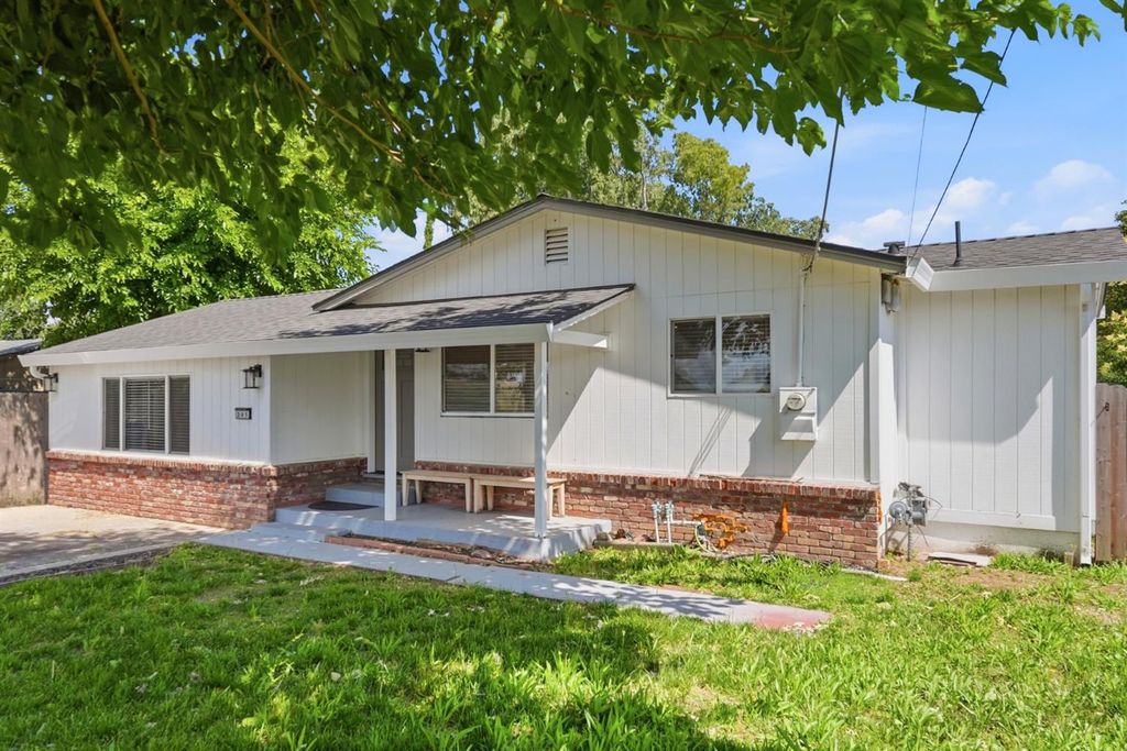 241 Ascot Ave, Rio Linda, CA 95673