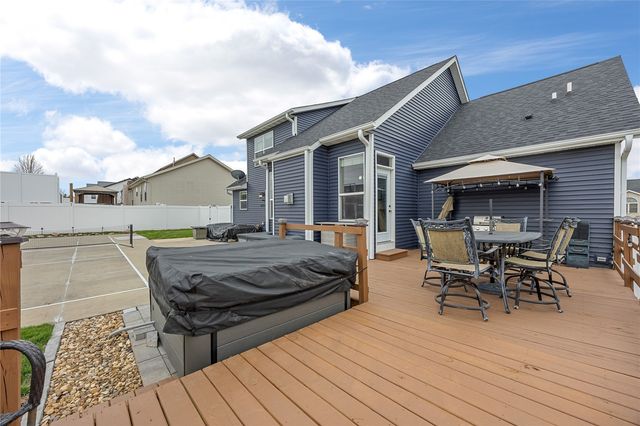 311 Rockhurst Dr SW, Cedar Rapids, IA 52404