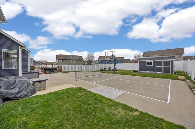 311 Rockhurst Dr SW, Cedar Rapids, IA 52404