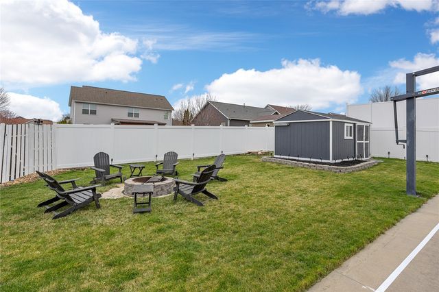 311 Rockhurst Dr SW, Cedar Rapids, IA 52404
