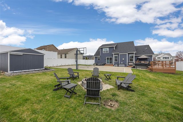 311 Rockhurst Dr SW, Cedar Rapids, IA 52404