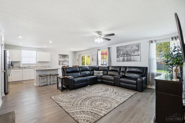 164 Wooded Ridge Drive, Amelia, OH 45102