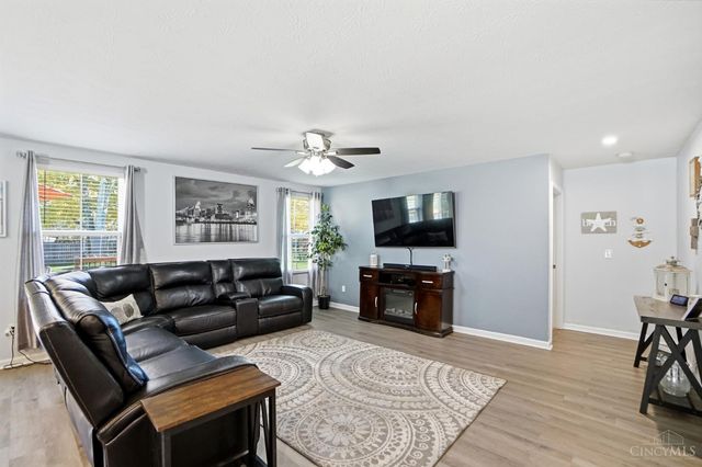 164 Wooded Ridge Drive, Amelia, OH 45102