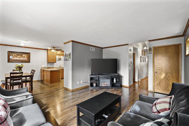 230 White Tail Drive, Sun Prairie, WI 53590