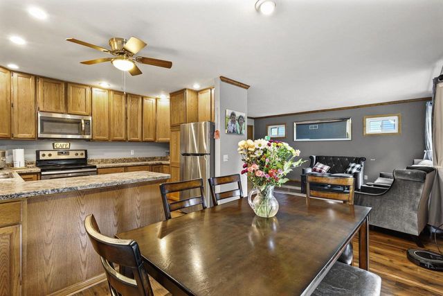 230 White Tail Drive, Sun Prairie, WI 53590