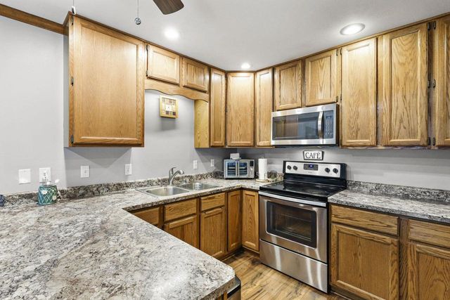 230 White Tail Drive, Sun Prairie, WI 53590